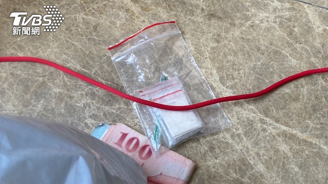 警方起獲毒品。(圖/TVBS)