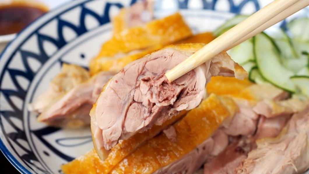 醃漬鴨腿肉汁多、香味十足。（圖／加小菲愛碎碎唸提供）