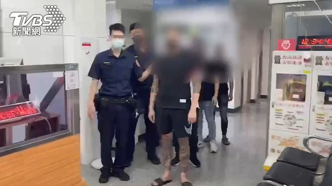 真的是豬隊友!幫忙助陣誤會是仇家 砸爆友軍賓士車遭送辦