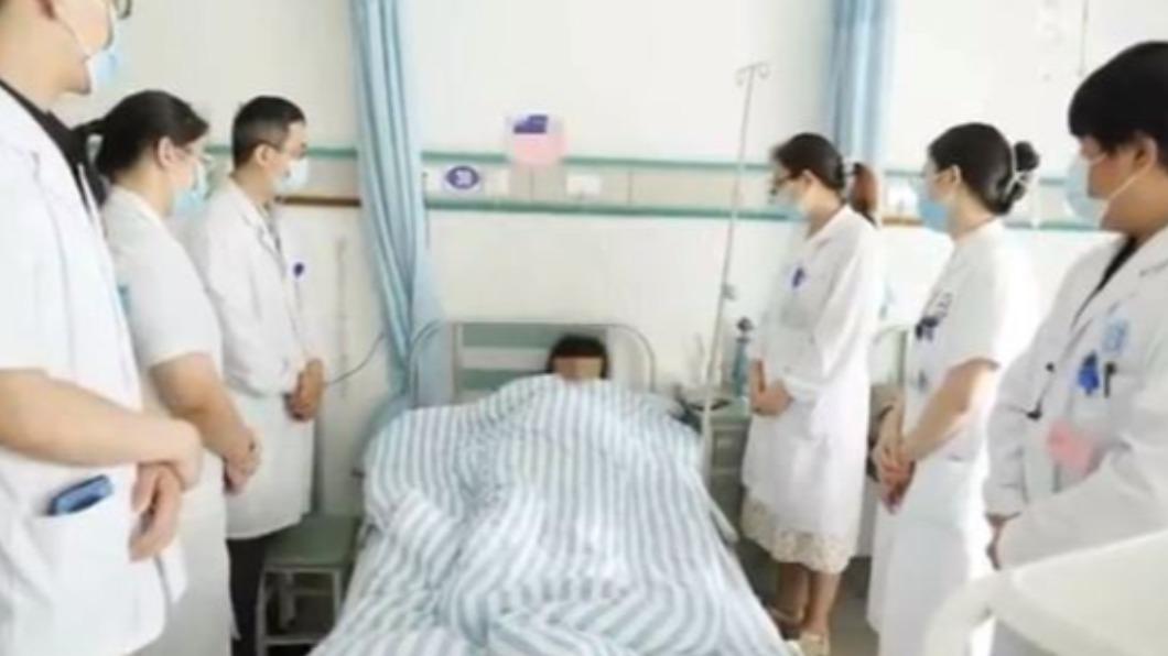 該名婦人表示自己沒來過月經。（圖／翻攝自微博）