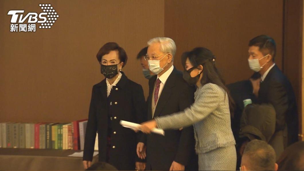 連戰小中風後恢復良好，已出院返家休養。（圖／TVBS）