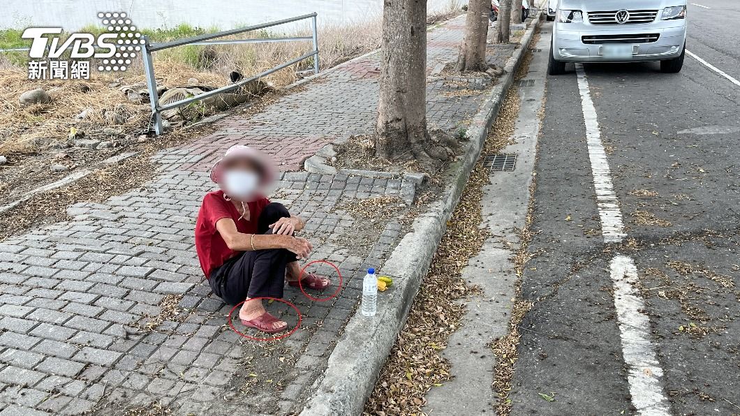 腳下藏密碼!迷路嬤一問三不知 好在兒「鞋上留電話」破案
