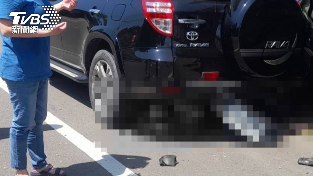 小貨車高速追撞！桃園7旬女騎士「人車噴飛」送醫身亡