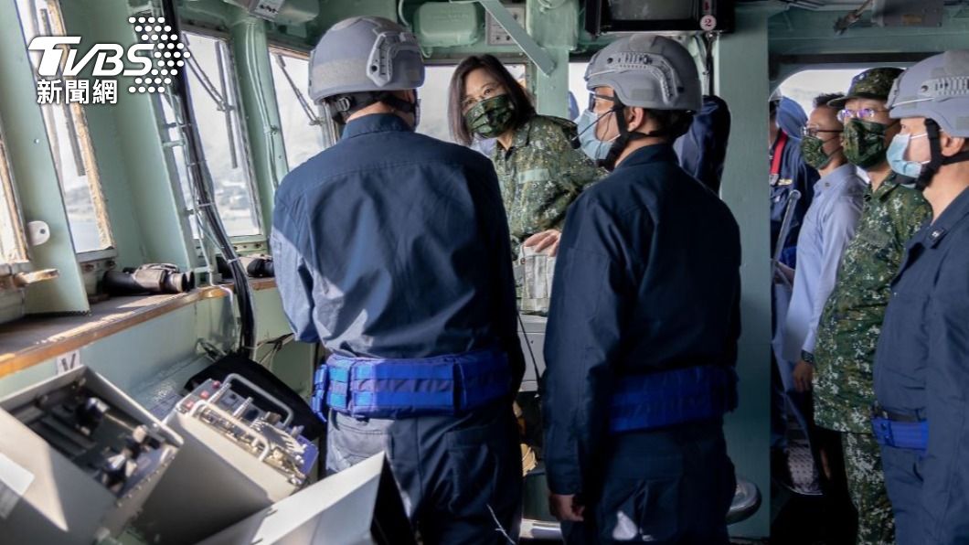 總統蔡英文登艦視導。(圖/總統府提供)