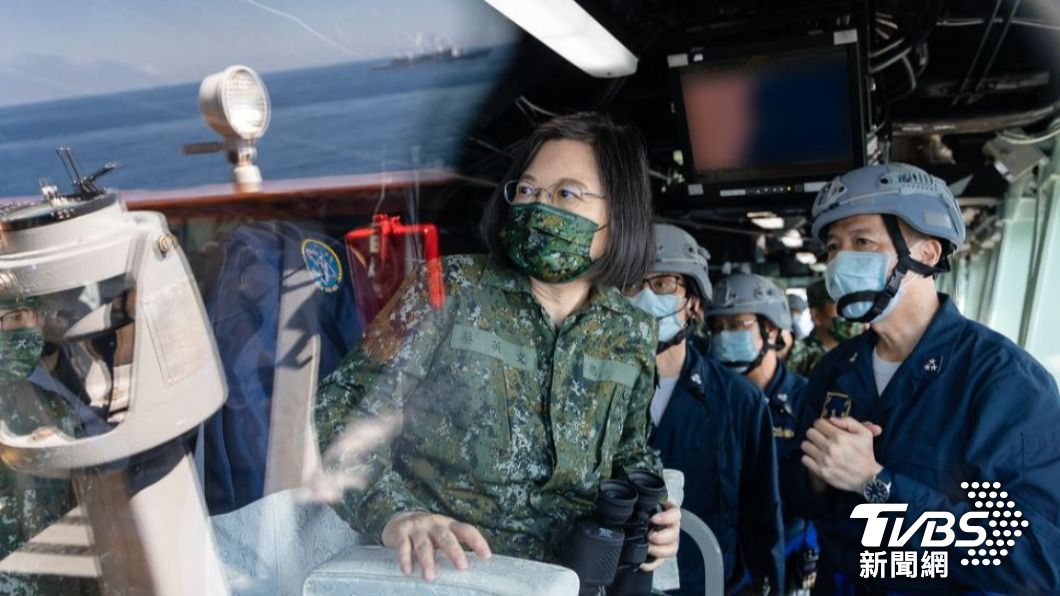 總統蔡英文登艦視導。(圖/總統府提供)