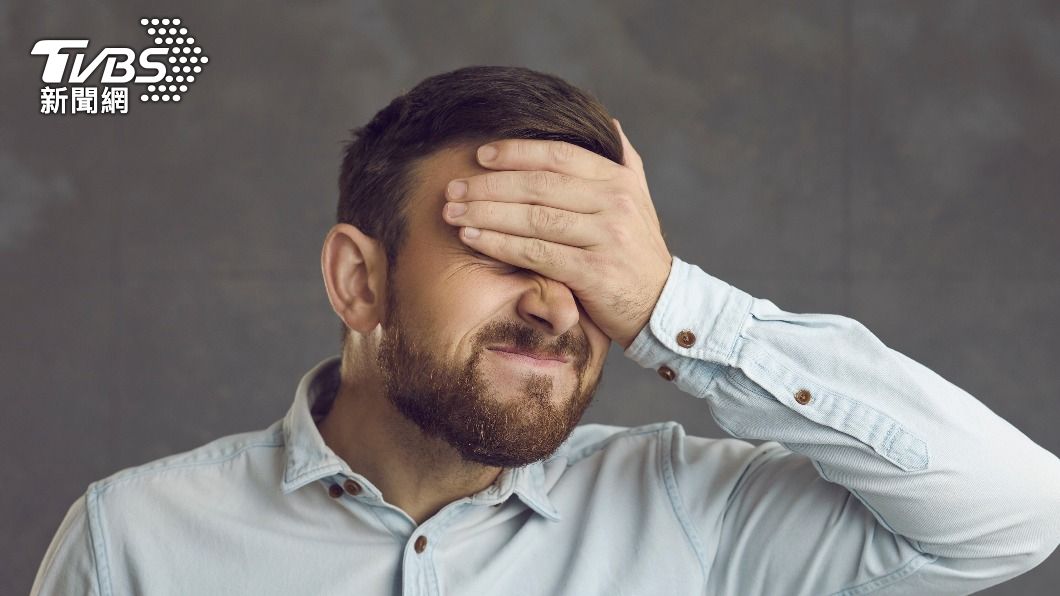 男性更年期心情容易煩悶、憂鬱。(示意圖,非當事人/shutterstock達志影像)