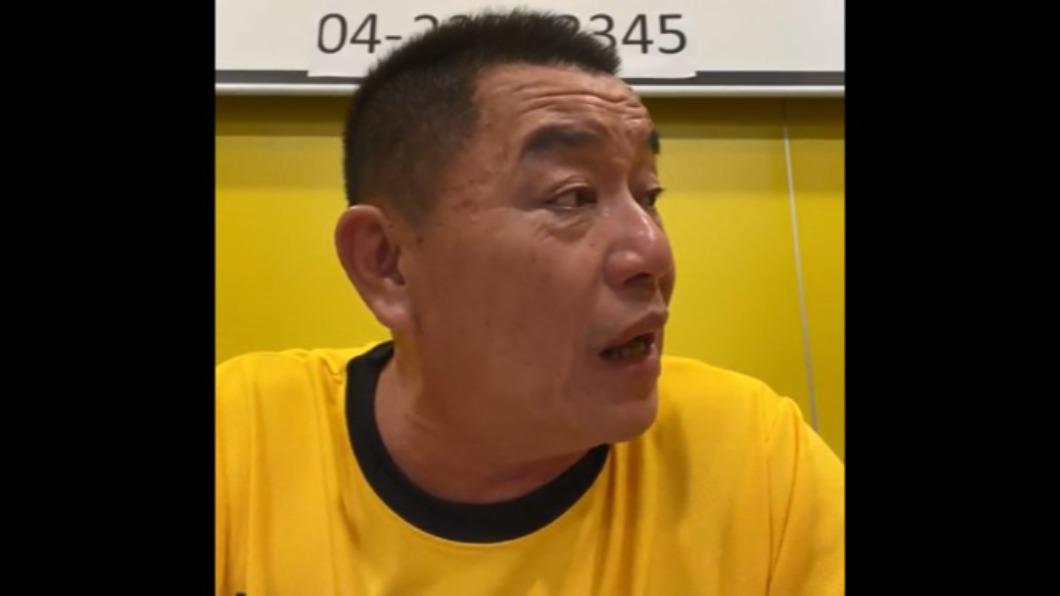 廖老大覺得一個人開Phantom外出辦公有點太大台,決定再買一輛雙門勞斯萊斯作為個人使用。(圖/翻攝自賽車教父-廖老大臉書)