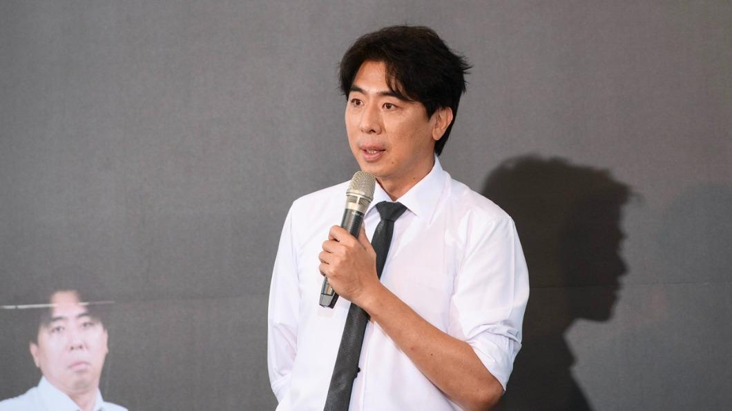 梁赫群健檢紅字剷7.5公斤 燒6位數住飯店防疫「怕兒改口叫叔叔」
