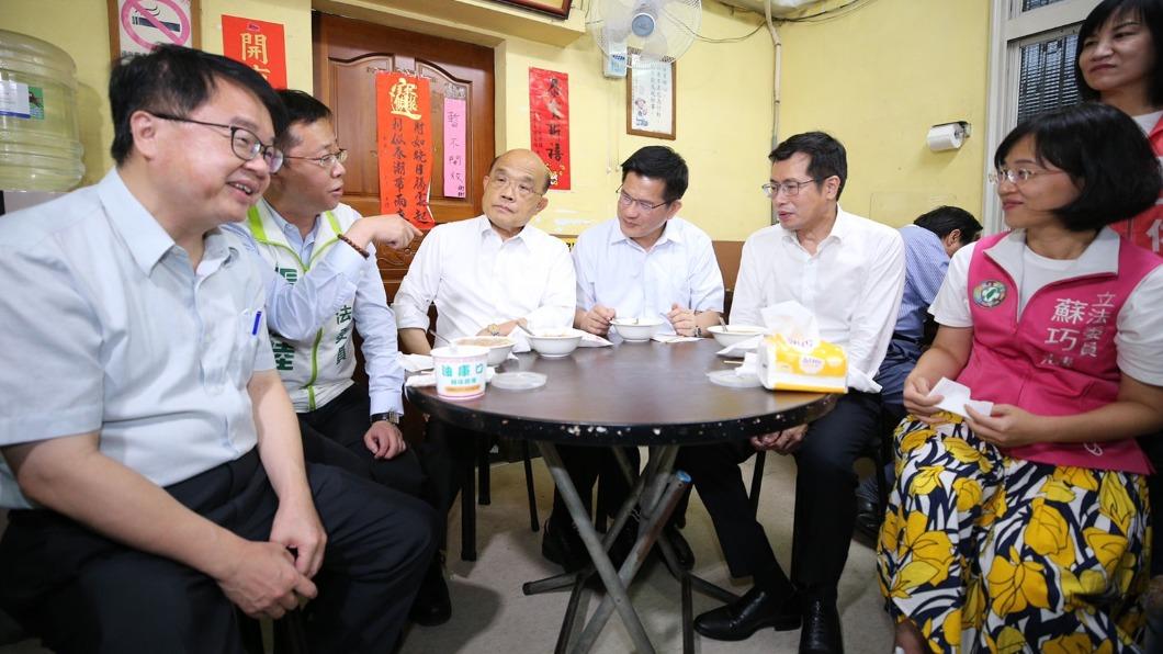 批侯友宜執政停滯　蘇貞昌合體林佳龍讚「一定是一條龍」