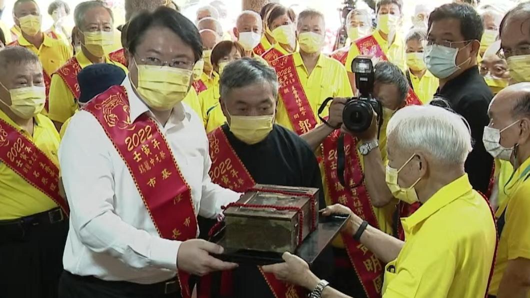 迎接好兄弟！開基老大公廟「開龕門」　鷄籠中元祭正式展開