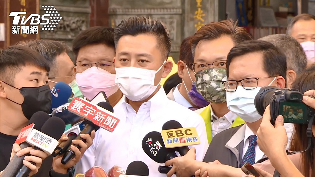 林智堅日前到總統官邸與蔡英文商討最近的爭議事件。（圖／TVBS）