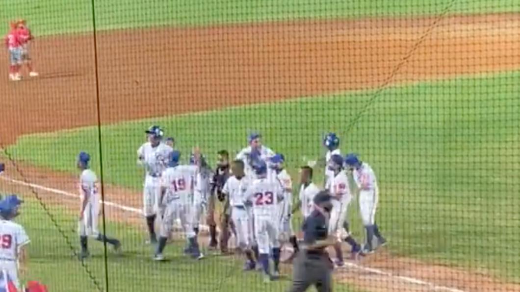 U12世界盃台灣逆轉巴拿馬取勝!陳恩轟出再見安打