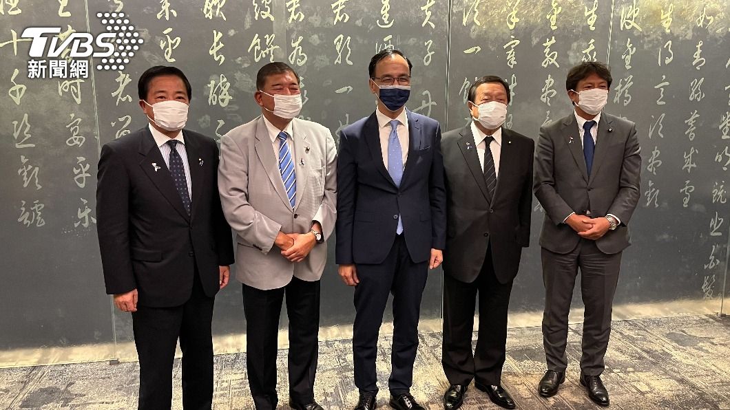 朱立倫29日晚間會見日本代表團等人。(圖/國民黨提供)