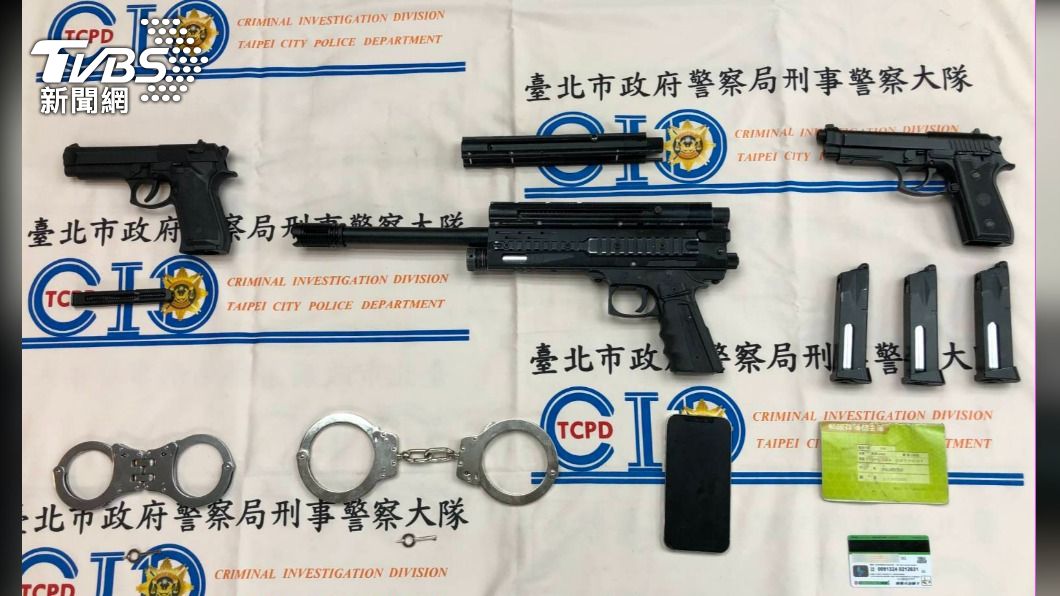 警方查扣犯案工具。（圖／TVBS）