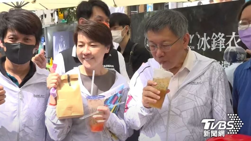 台北市正副市長柯文哲、黃珊珊今日下午合體出席「混東區 潮Fun夏日趴」活動。(圖/TVBS)