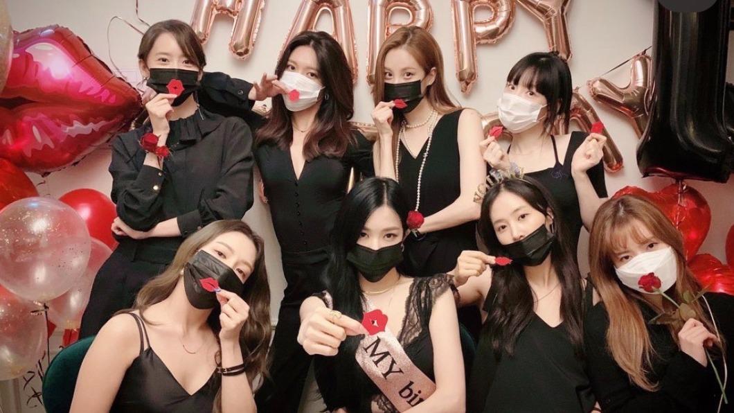 少女時代成員私下感情好。(圖/翻攝@tiffanyyoungofficial ig)