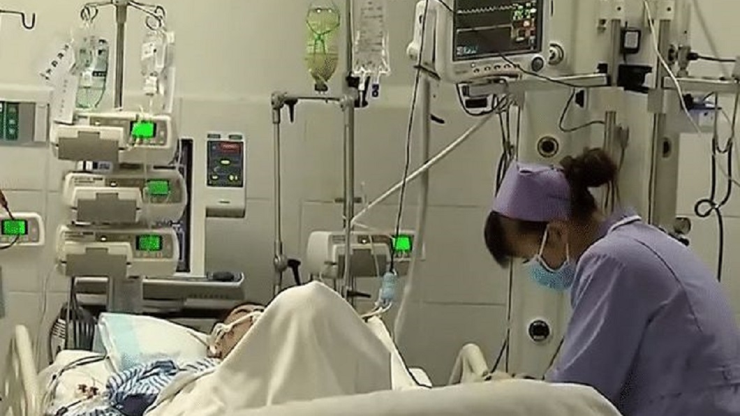重病兒生命倒數想見家人 父母拒:讓村委會收屍送火葬場