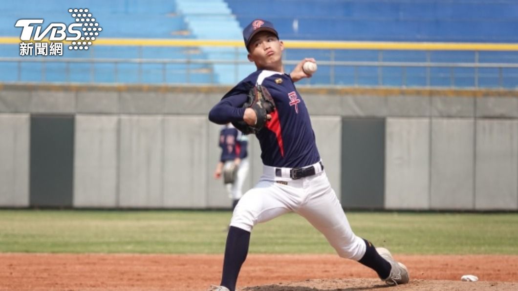 準職棒球員林詔恩好投　小馬青棒平鎮晉冠軍戰