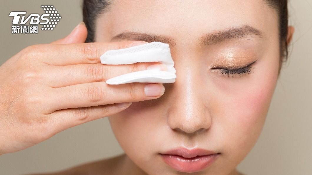 挑選適合自己的卸妝產品很重要。（示意圖／shutterstock達志影像）