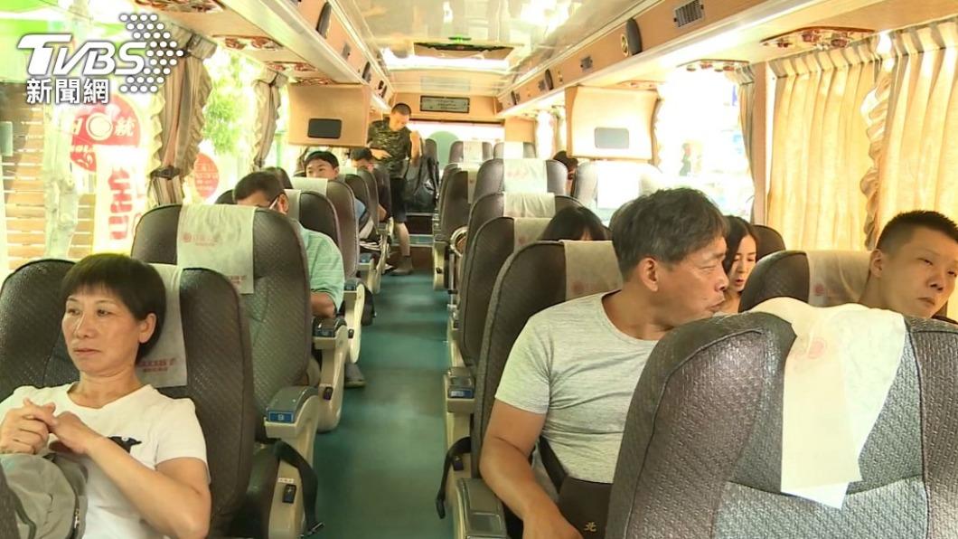 如果旅遊業者臨時對參加一日遊的旅客安排推銷行程的話,最重會被開罰30萬元。(示意圖,非本文當事人/TVBS)