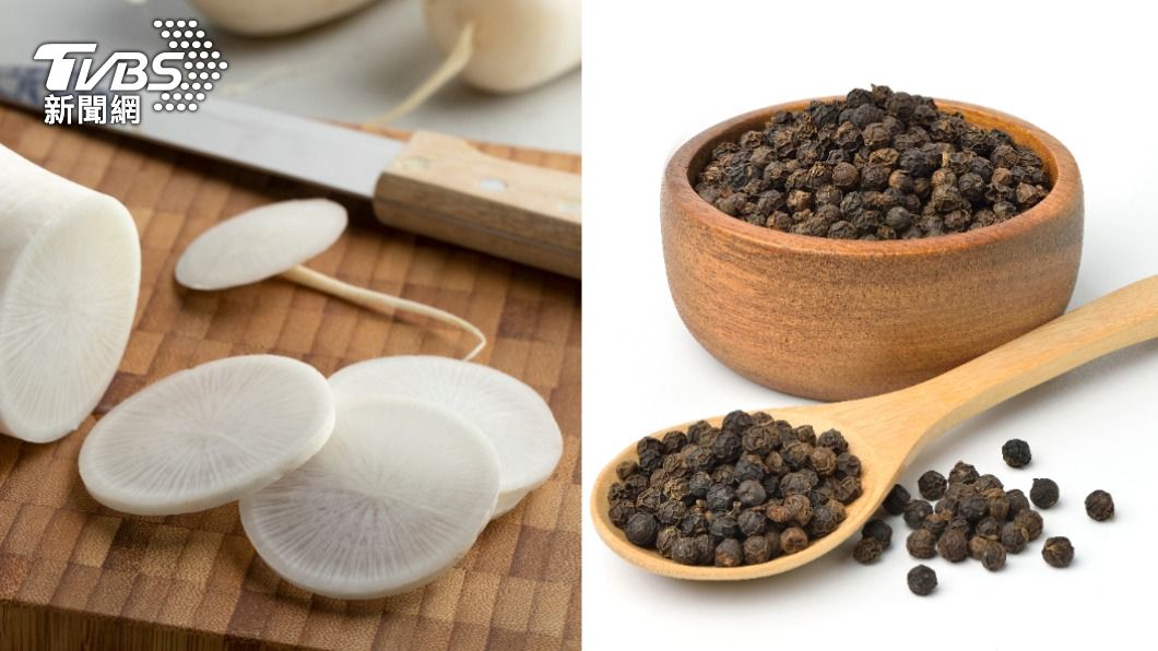 把胡椒放在蘿蔔湯裡適量喝,就能幫助身體排除掉很多溼氣。(示意圖/shutterstock達志影像)