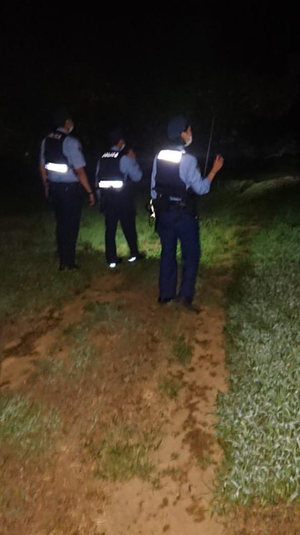防偷果盜,山梨果農與警消組隊巡邏。(圖:翻攝JA梨北官網)