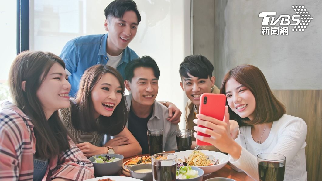 國小同學突約聚餐「比推銷更扯」 網哀:我是不是蠢啊?