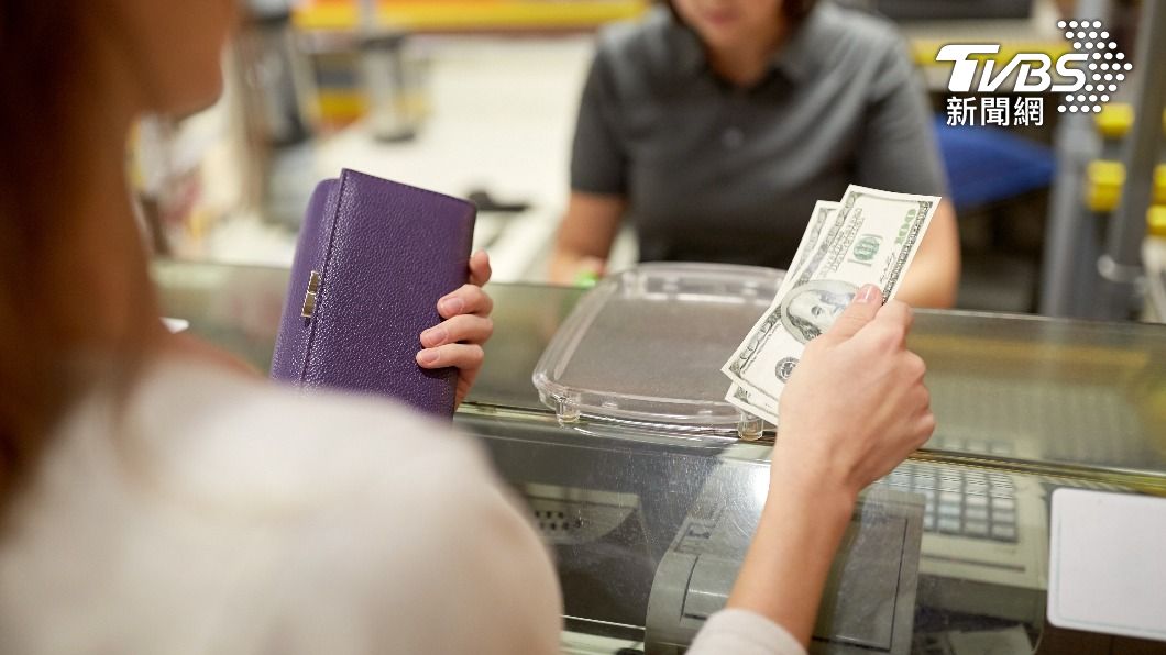 原PO先支付聚餐費用後卻遭刪好友。(示意圖/shutterstock 達志影像)