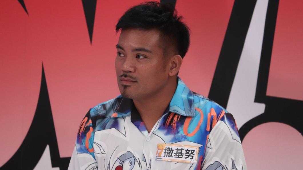 撒基努曾拿小孩獎學金花用。（圖／中天提供）
