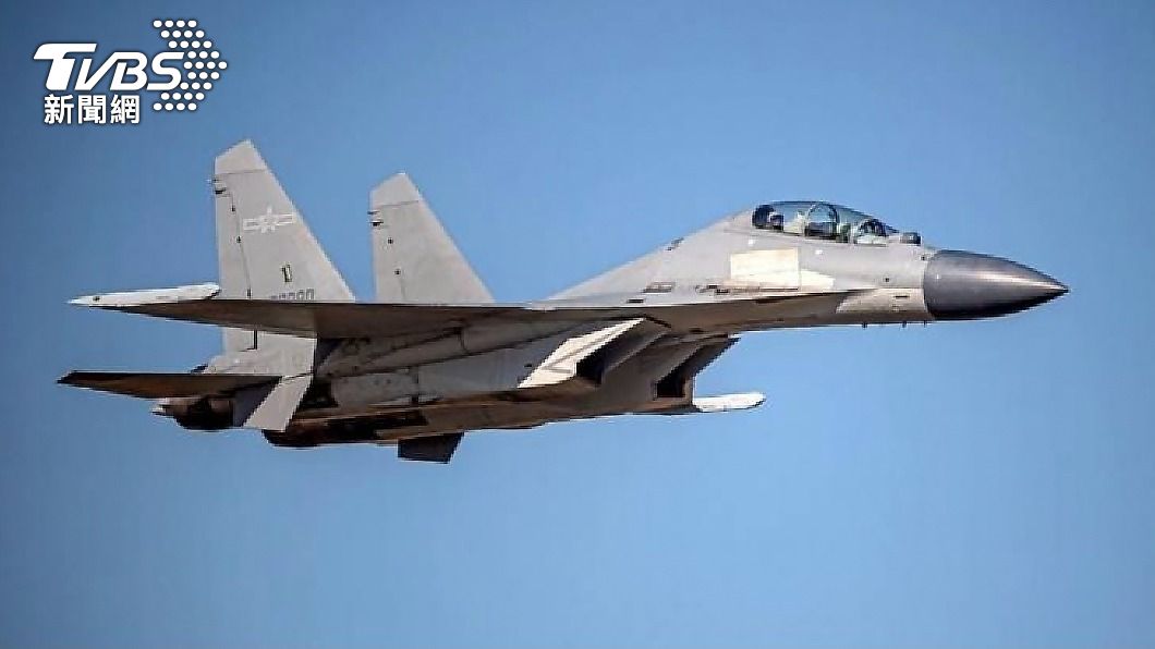 路透:多架解放軍戰機升空 接近海峽中線