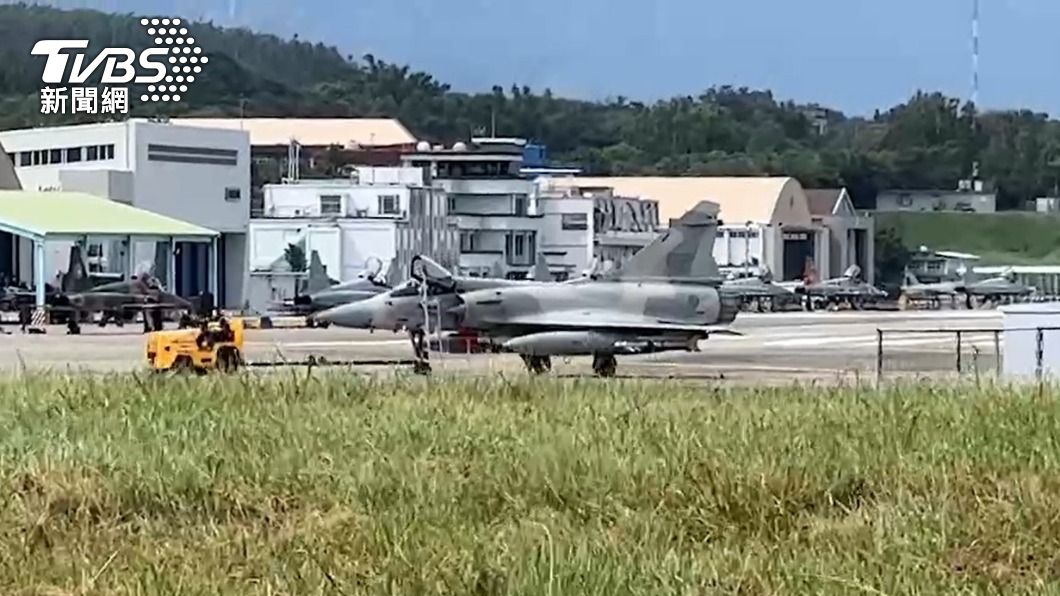 軍方增派8架幻象戰機進駐台東基地。（圖／TVBS）