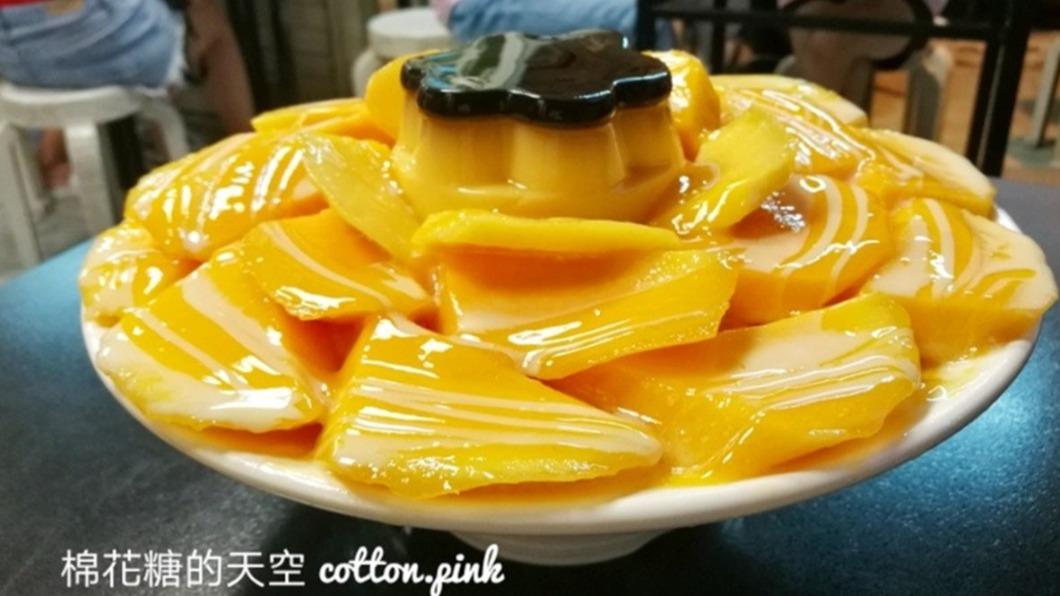 說到台中芒果冰，「東海何媽媽冰店」絕對榜上有名。（圖／棉花糖的天空提供）