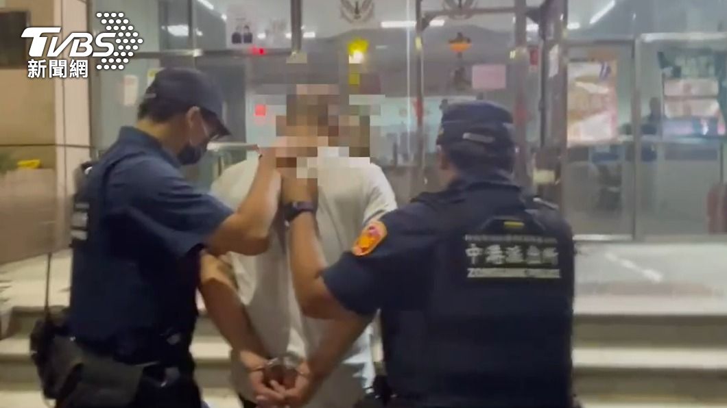 脫口罩吞雲吐霧!男看到警員拔腿跑　原來口袋藏這東西