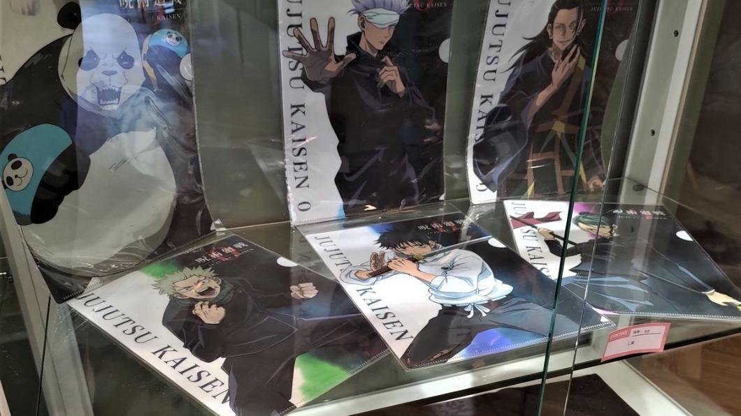 FANFANS CAFÉ也推出獨家設計的周邊商品。（圖／FANFANS CAFÉ 粉粉主題餐廳提供）