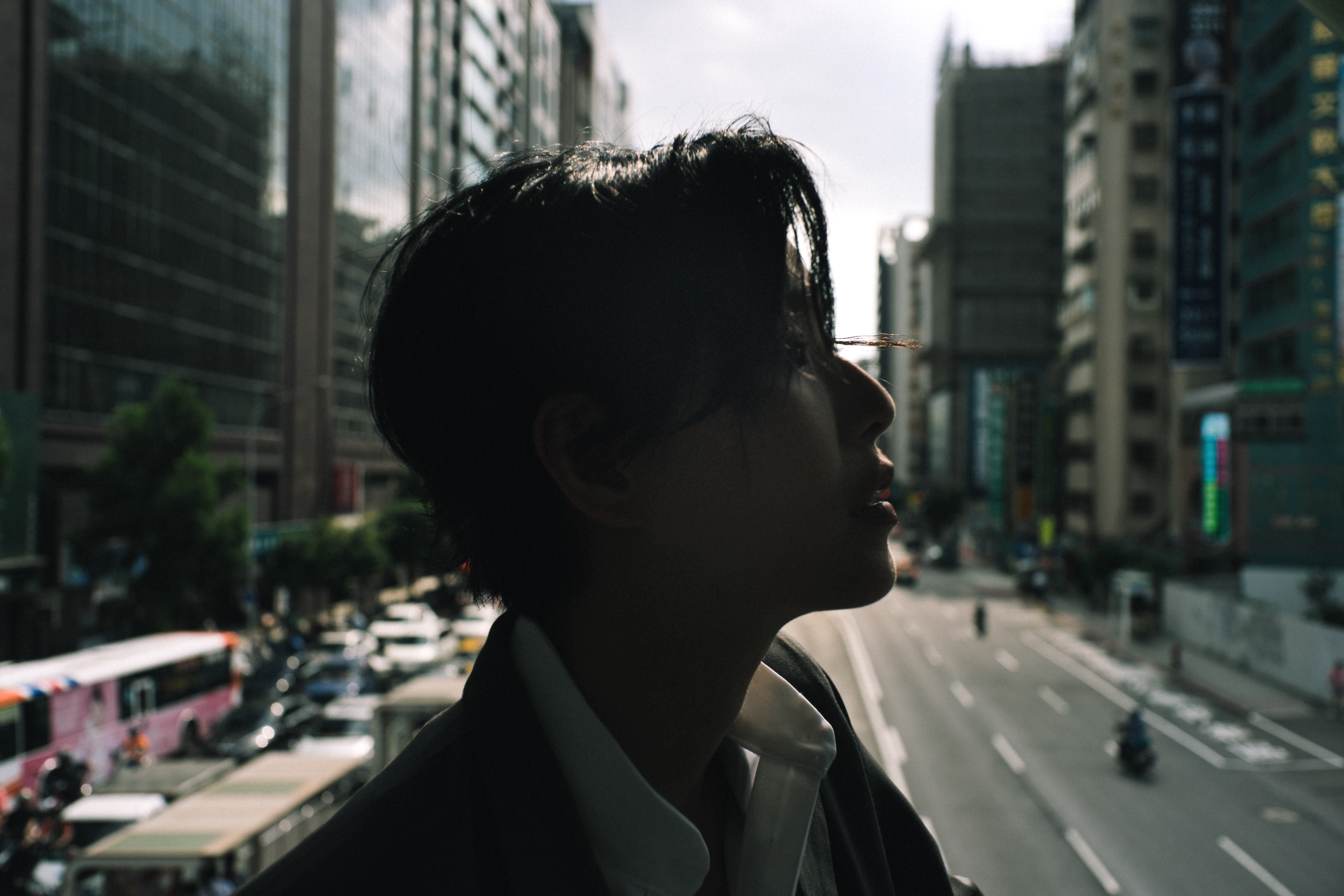 張溥將歌曲,獻給正在成長的女孩與女人。(圖/聯成娛樂提供)