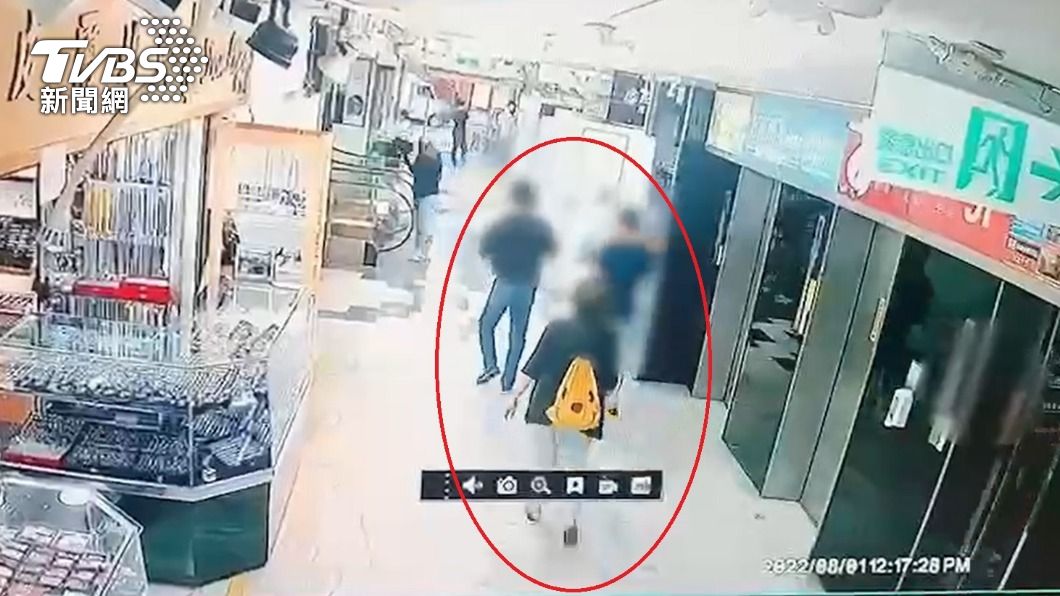 女上網借8萬元慘遭詐團軟禁　趁洗腎逃脫撿回一命