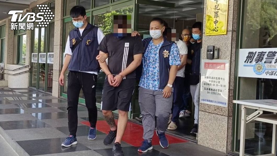 警方將5人犯罪小組逮捕歸案。(圖/TVBS)