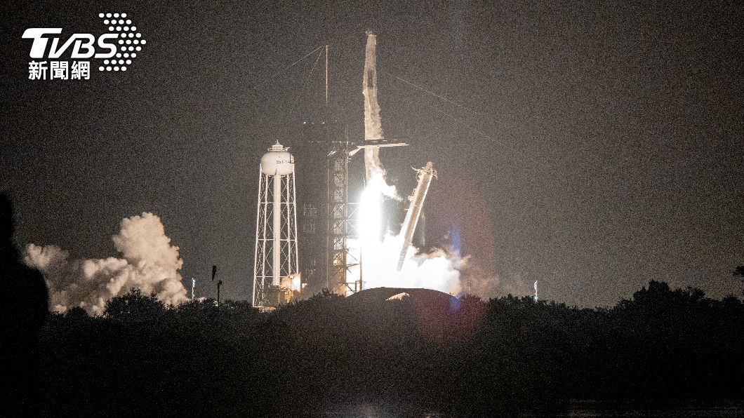 澳洲航天局證實碎片是「SpaceX」所製造的太空船。(圖/達志影像歐新社)