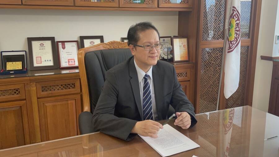 中醫師公會全國聯合會理事長柯富揚盼望政府能投入更多預算，協助中醫藥界成長。（圖／引新聞）