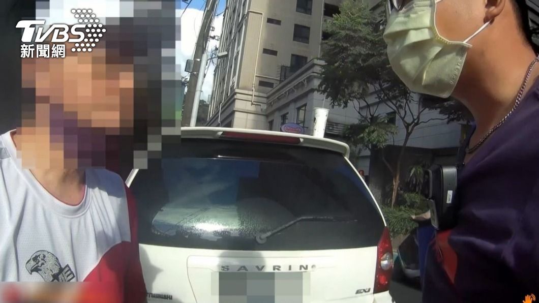 警方日前埋伏逮捕張姓竊嫌。（圖／TVBS）