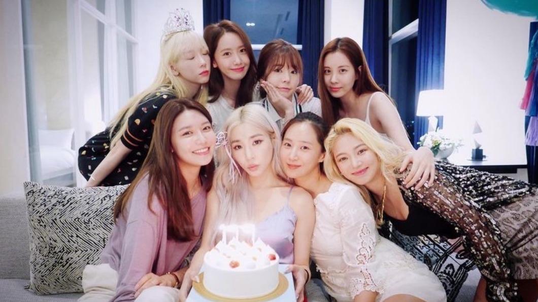 少女時代被譽為國民女團。(圖/翻攝自IG@tiffanyyoungofficial)