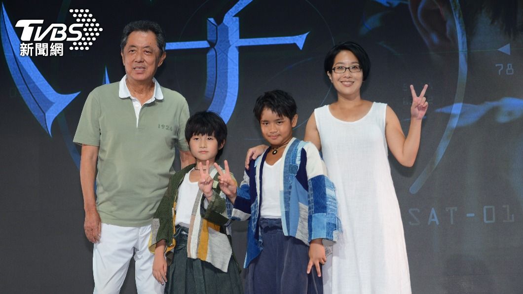 左起朱延平、釋小願、吳宗修、導演王毓琦。(圖/許方正攝)
