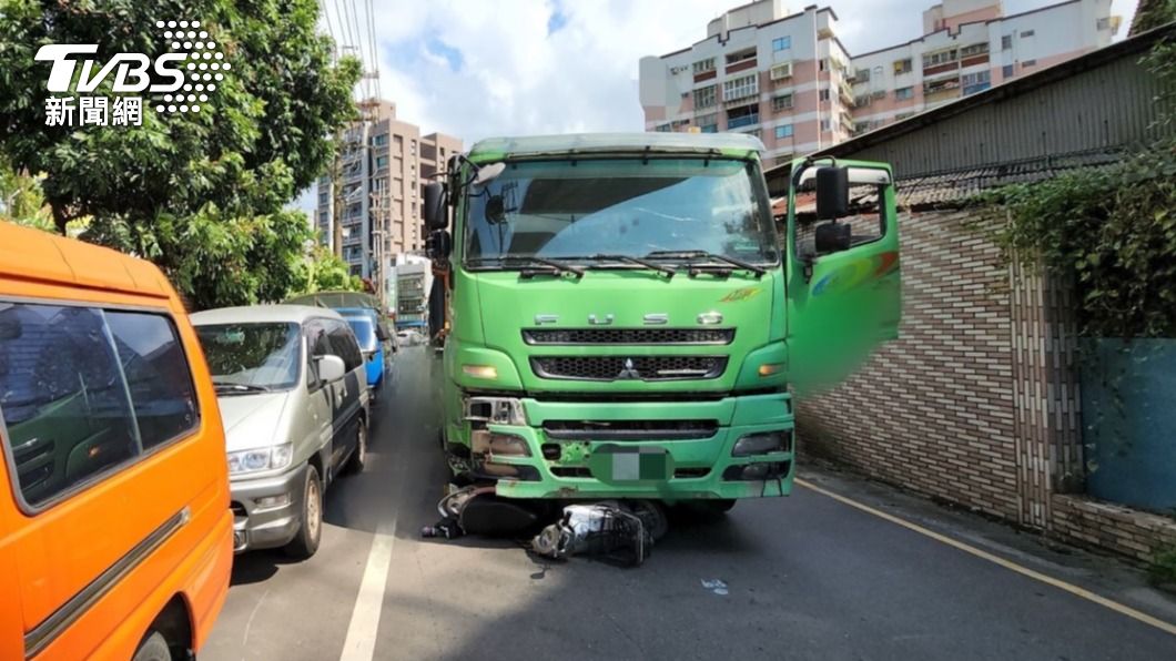 曳引車駕駛後續被依過失致死罪送辦。(圖/TVBS)