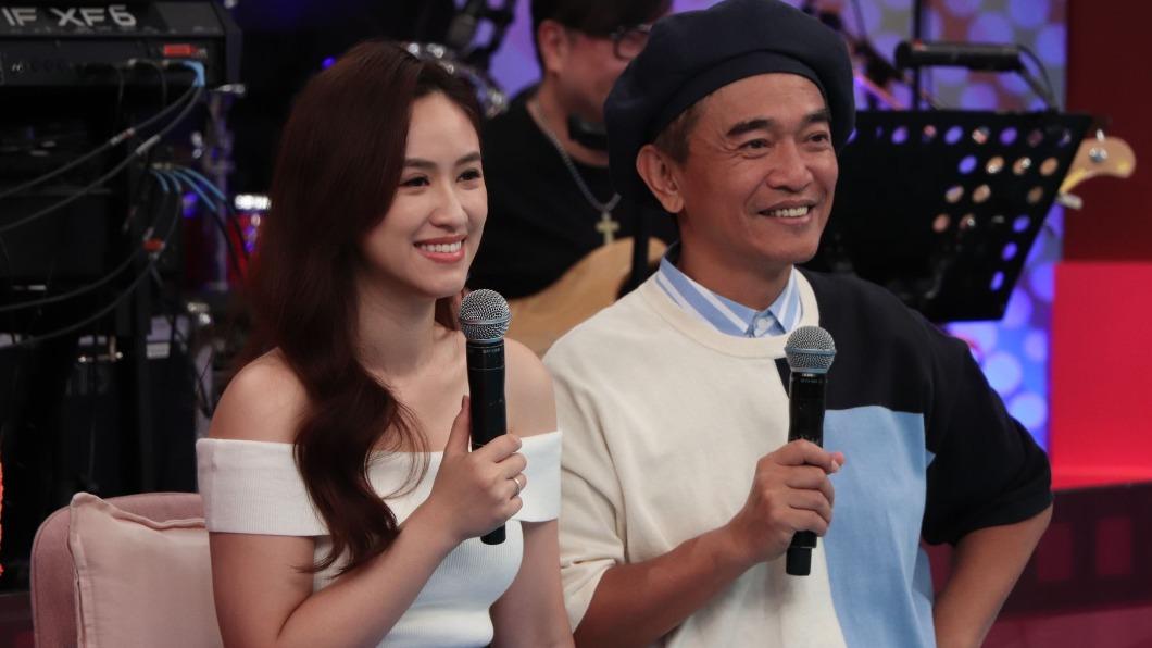 主持人吳姍儒(左)和吳宗憲。(圖/中天提供)