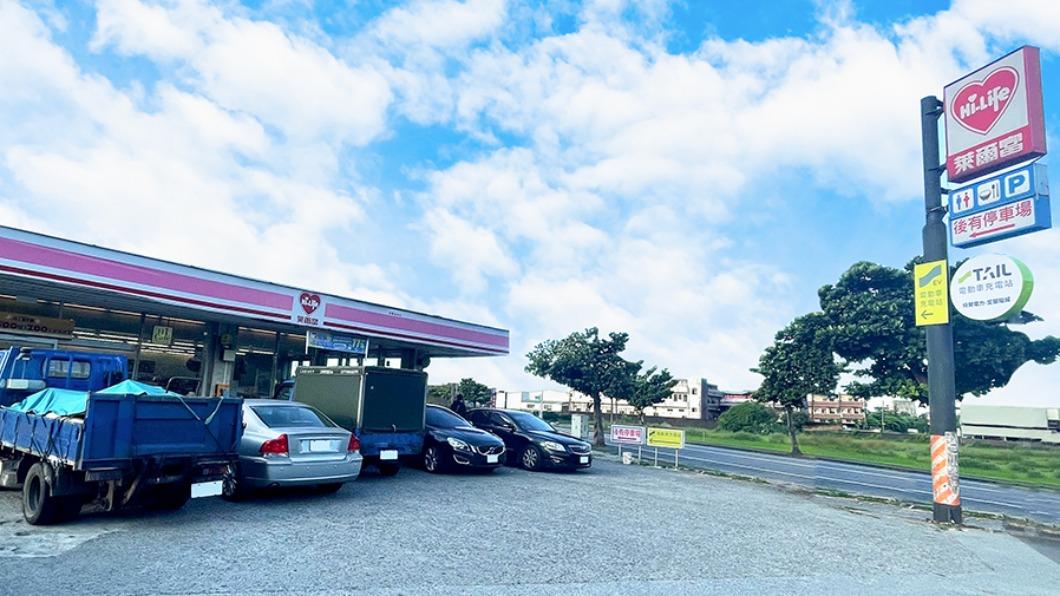 萊爾富首間電動車快充站選定宜蘭隘城店。(圖 /業者提供)