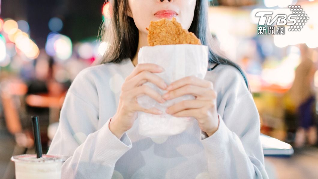 逢甲百元雞排遭酸「盤」！老闆曝成本吐心聲：真的很累