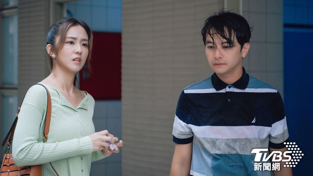周曉涵(左)、楊銘威劇中有精彩對戲。(圖/TVBS)