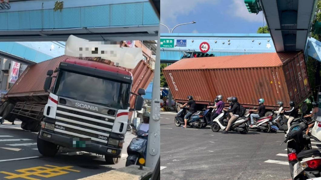 過不去！桃園貨櫃車「右轉撞天橋」慘卡路口　附近全塞爆