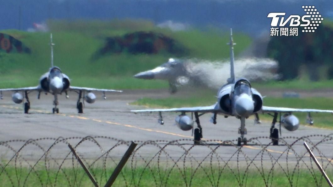 捍衛台灣領空安全的主戰力之一：我國現役的幻象2000戰機。（圖/達志影像美聯社）