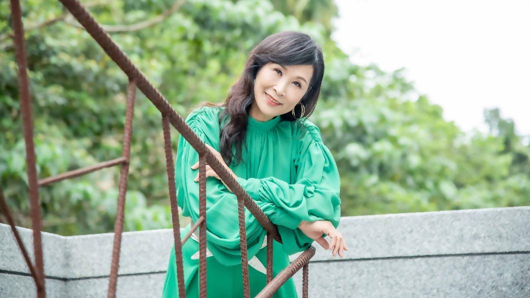 「嘉義白嘉莉」68歲美貌驚人!曝超詳細凍齡4秘方
